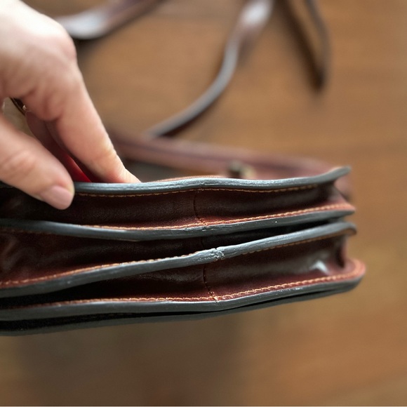 Leather crossbody - saddle bag style from ITL. Never used - Picture 10 of 14